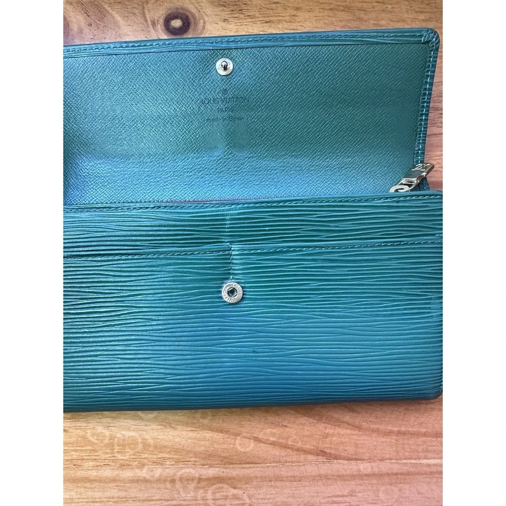 LOUIS VUITTON‎ Long Wallet Epi Porneo Green Women's Inner Zipper Pre-owned
